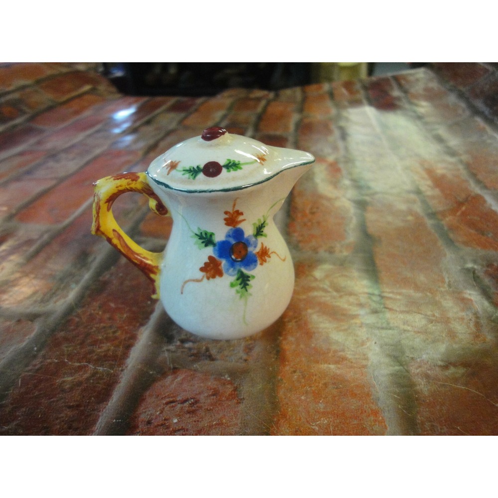 Japan made vintage teapot shape flower‎  salt shaker